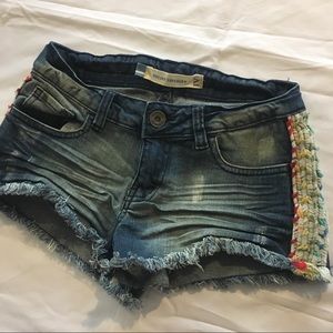 Instant Vintage Sz 1 Mini Low Cut Blue Jean Shorts